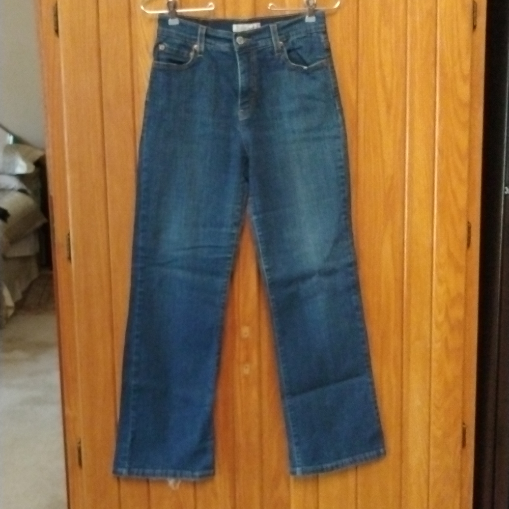 Levi's 512 Perfectly Slimming Bootcut, Size 8PM